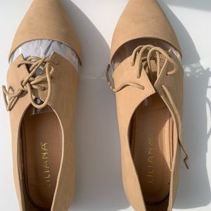 Stylish pointy flats